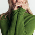 Marta Merino Wool Crew Jumper Juicy Apple - detail