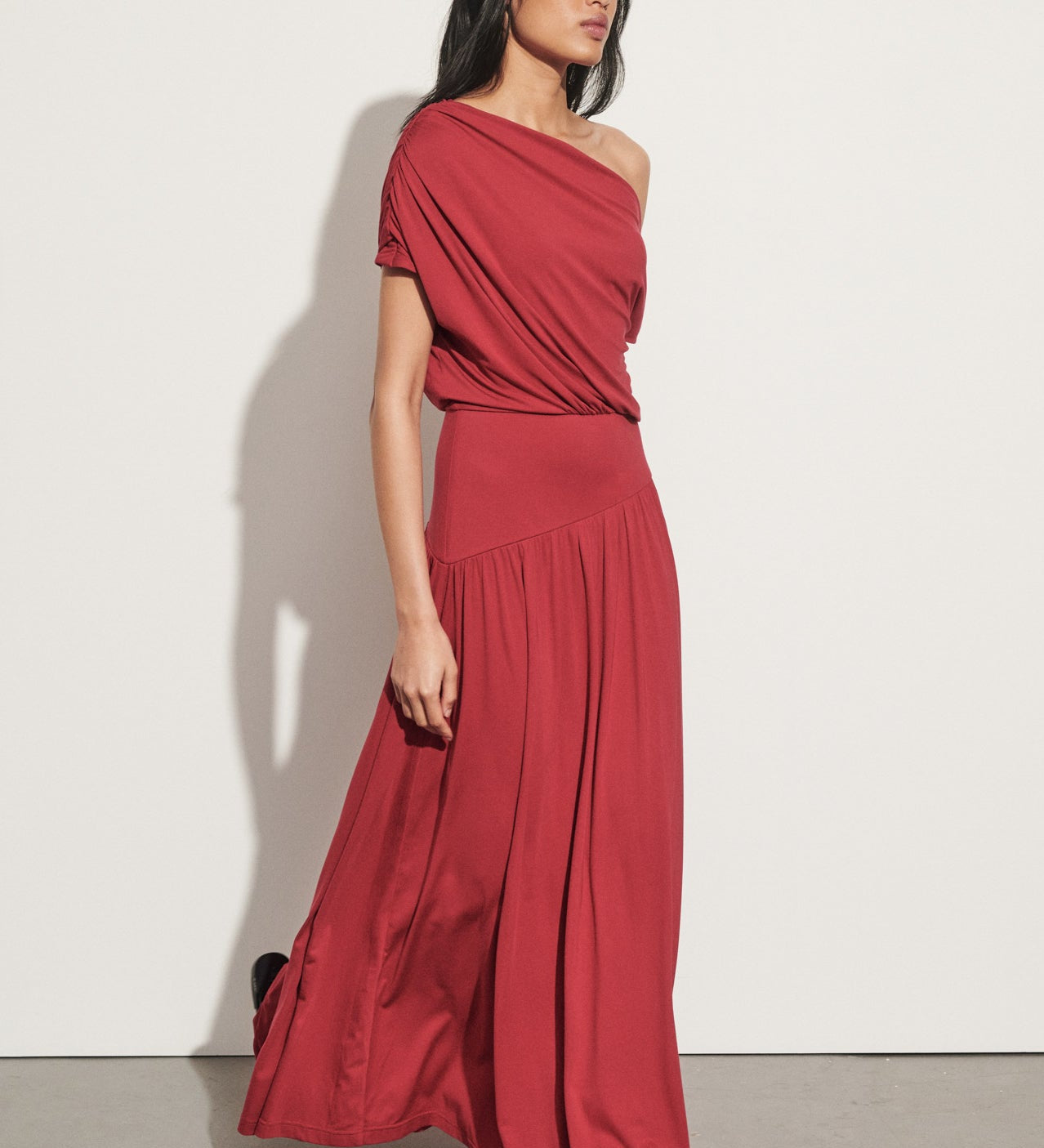 Elsie asymmetrische maxi-jurk