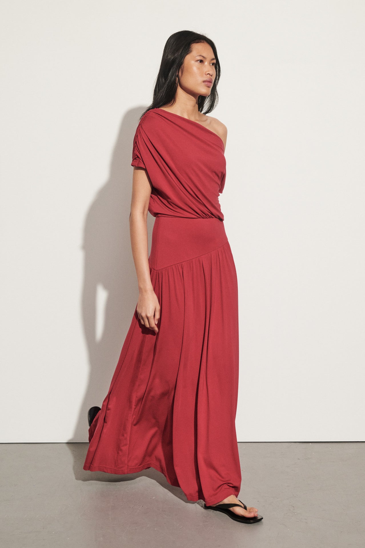 Elsie asymmetrische maxi-jurk